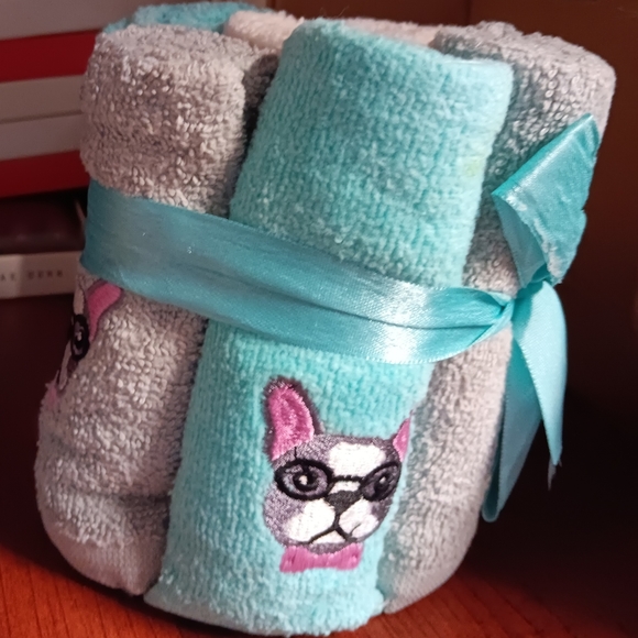 Boston Terrier face wash cloths. Set of 5. Turquoise, white,gray - Picture 3 of 3